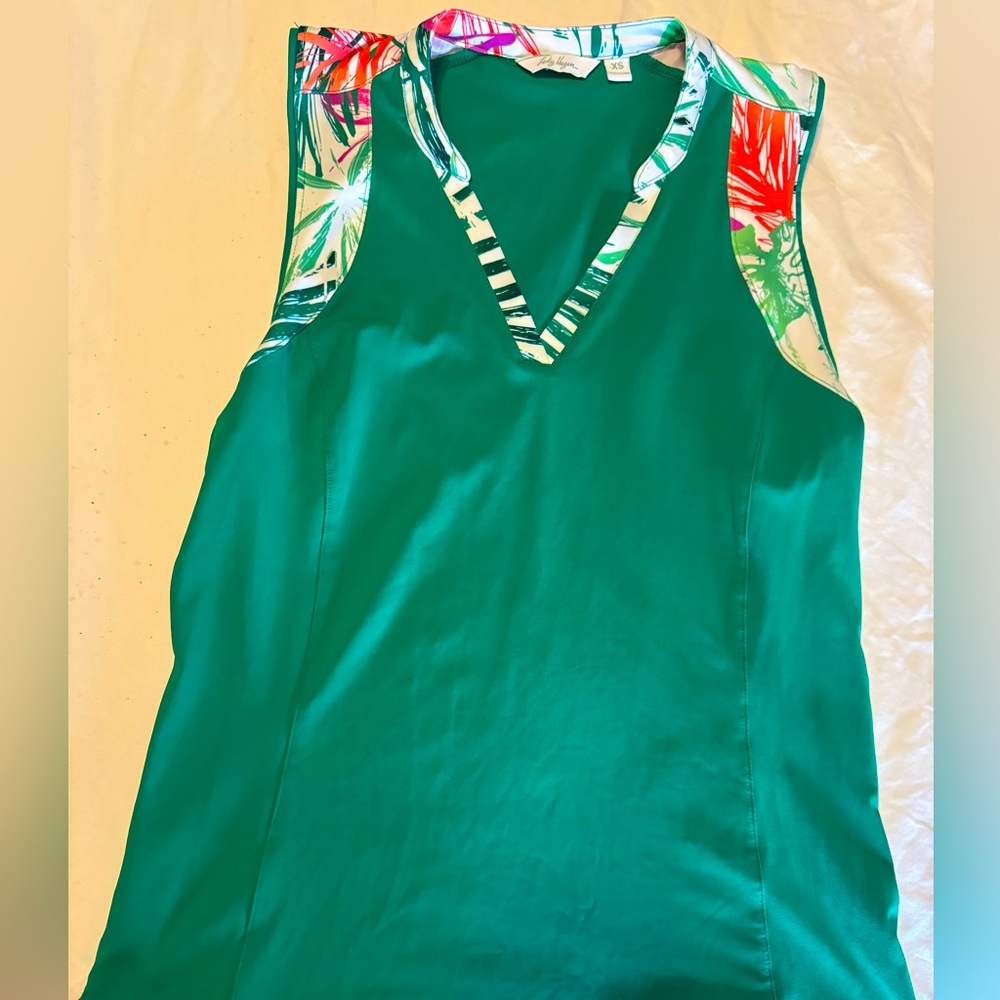Green sleeveless lady Hagen golf shirt